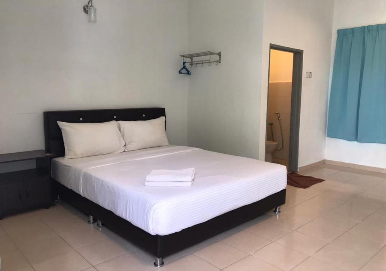 Alpha Motel Пантай Ченанг Екстериор снимка