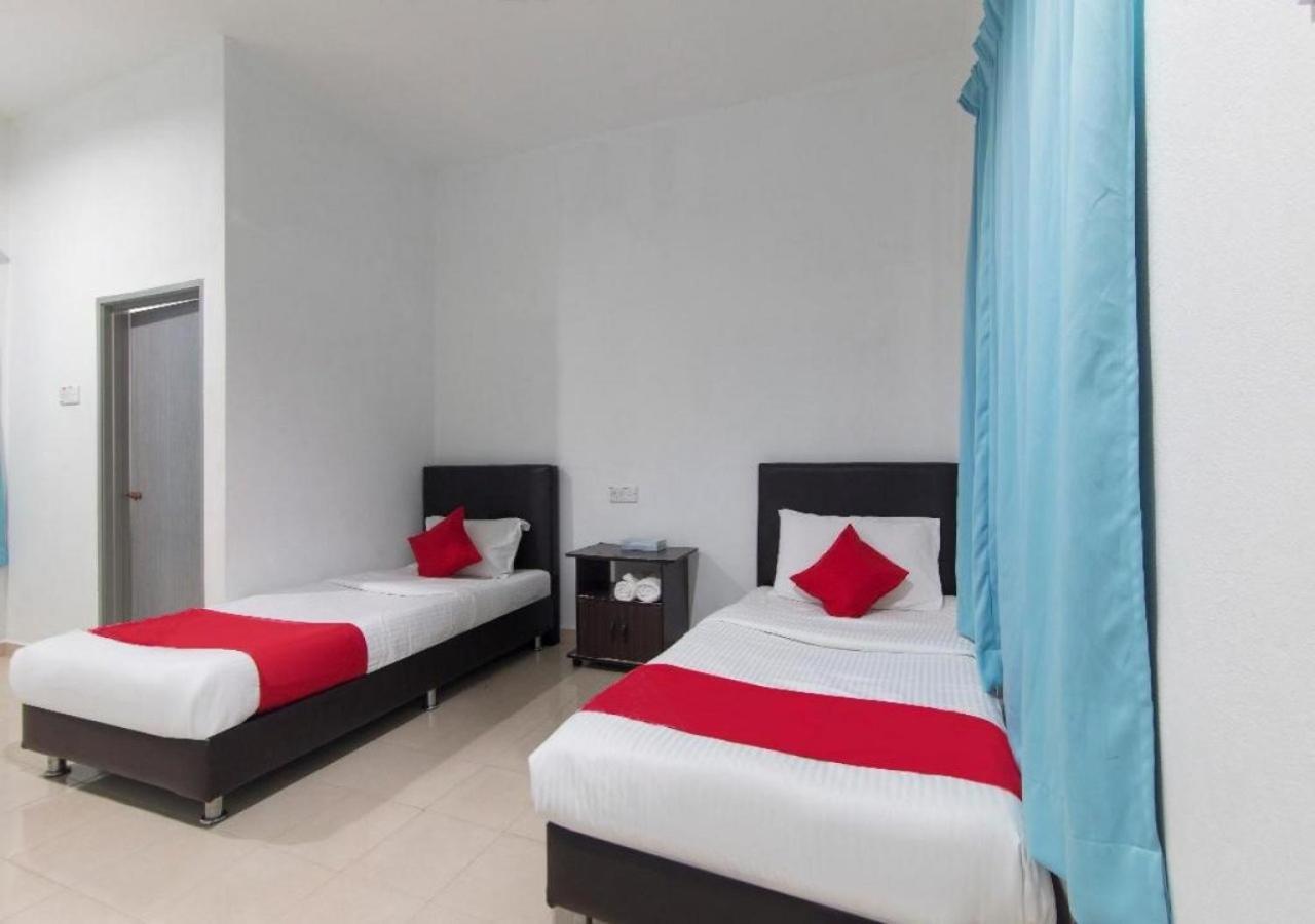 Alpha Motel Пантай Ченанг Екстериор снимка