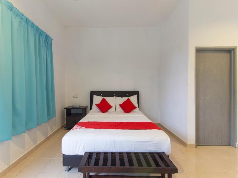 Alpha Motel Пантай Ченанг Екстериор снимка